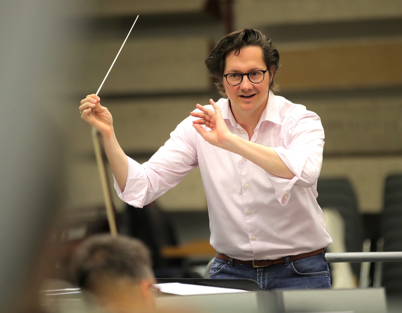Museumsberg, Probensaal. Peter Sommerer, GMD am Landestheater — Foto STAUDT